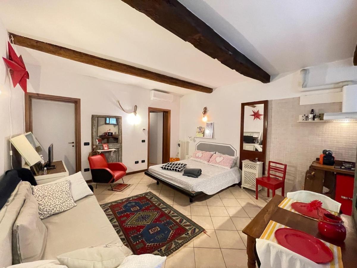 דירות פררה La Casa Degli Zii מראה חיצוני תמונה