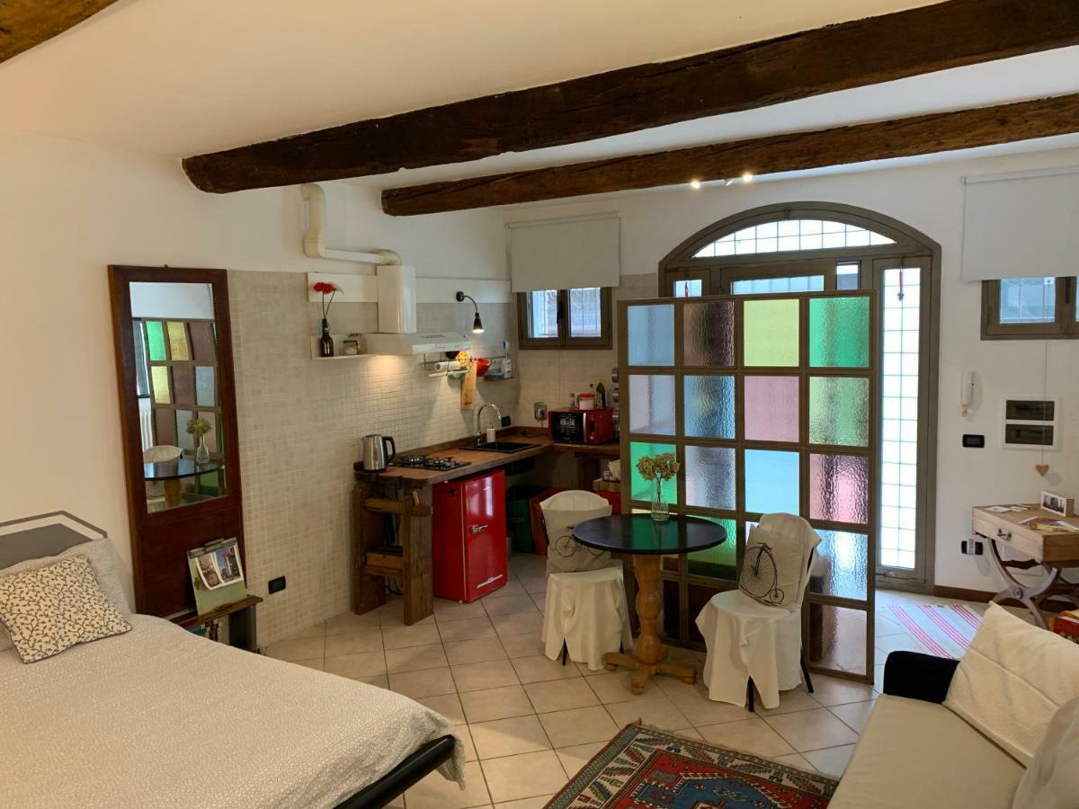 דירות פררה La Casa Degli Zii מראה חיצוני תמונה